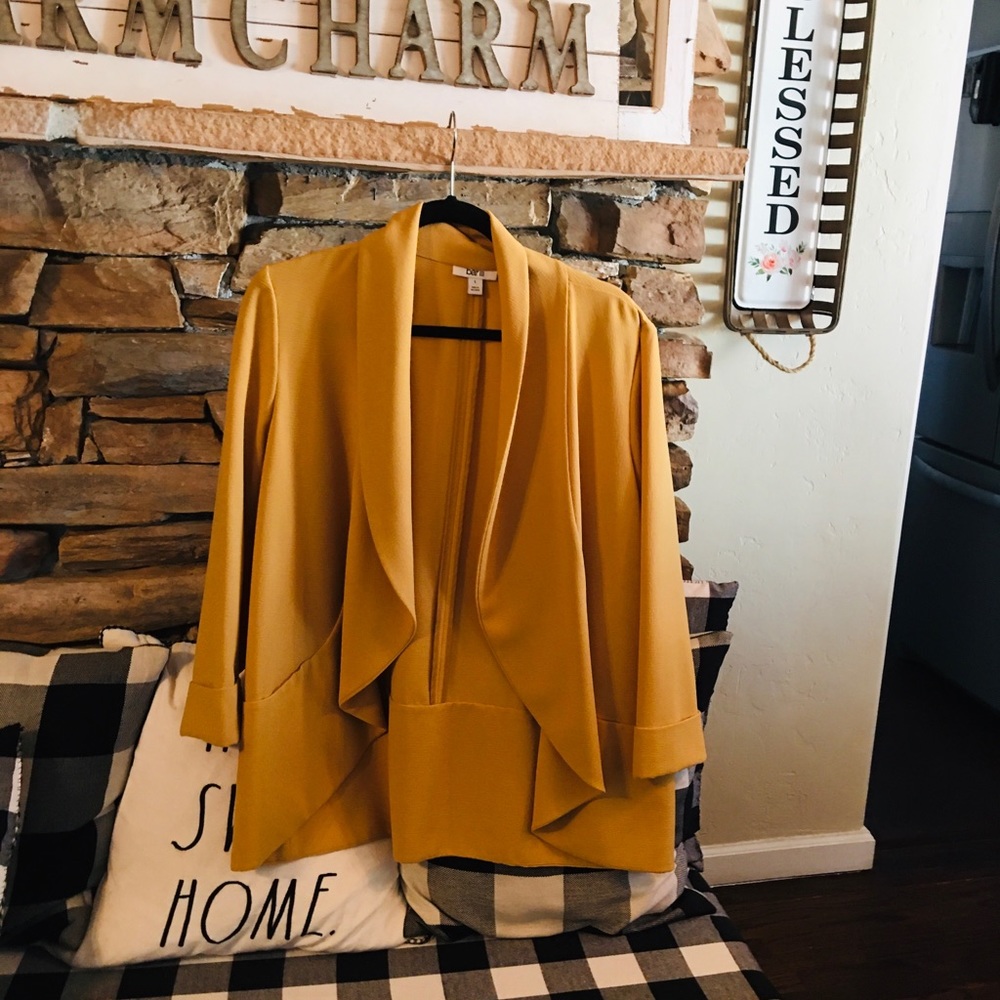 Gold/mustard blazer